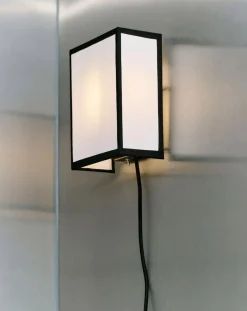 Ava wall lamp