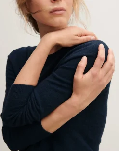 Classic Cashmere Round Neck Sweater