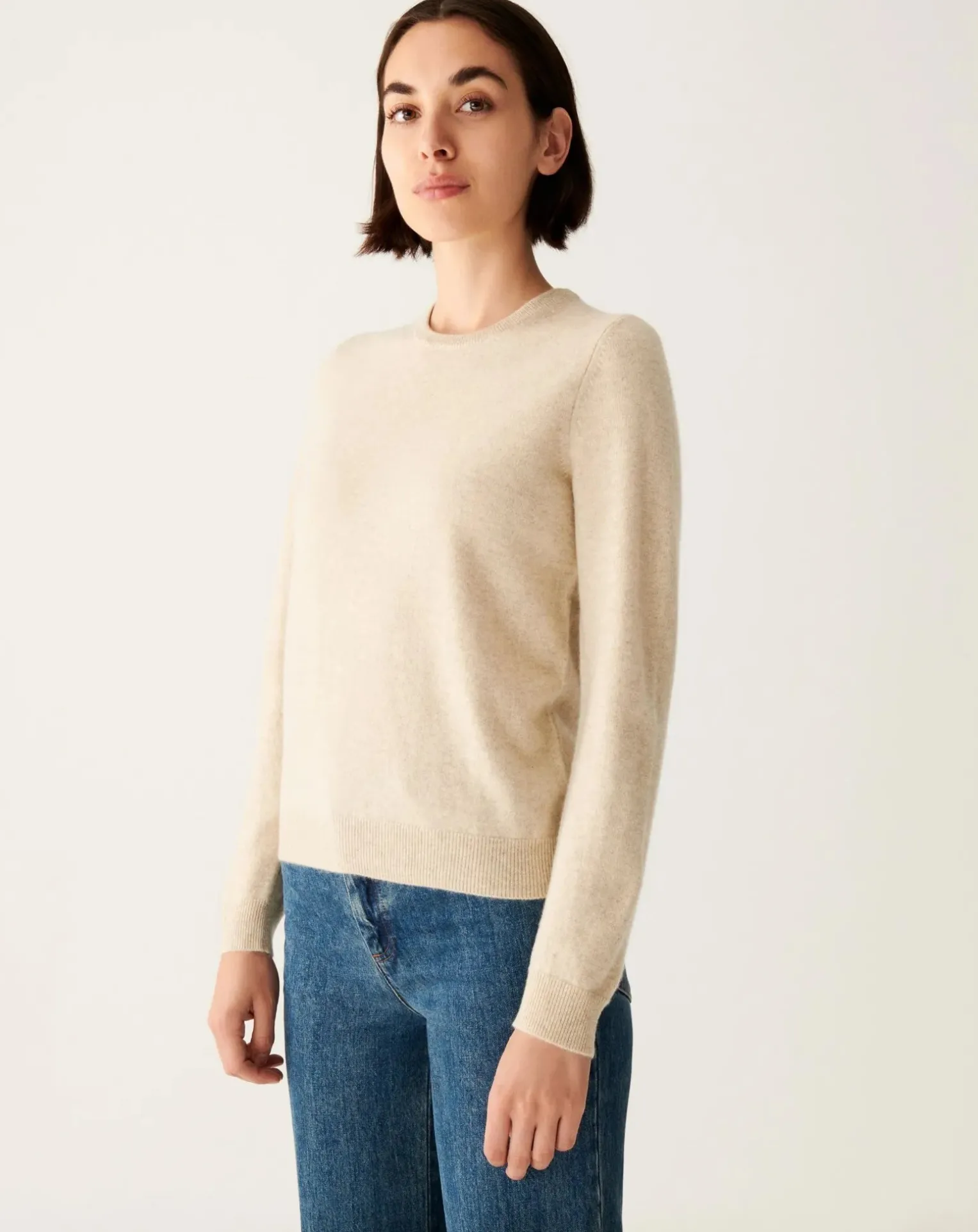 Classic Cashmere Round Neck Sweater