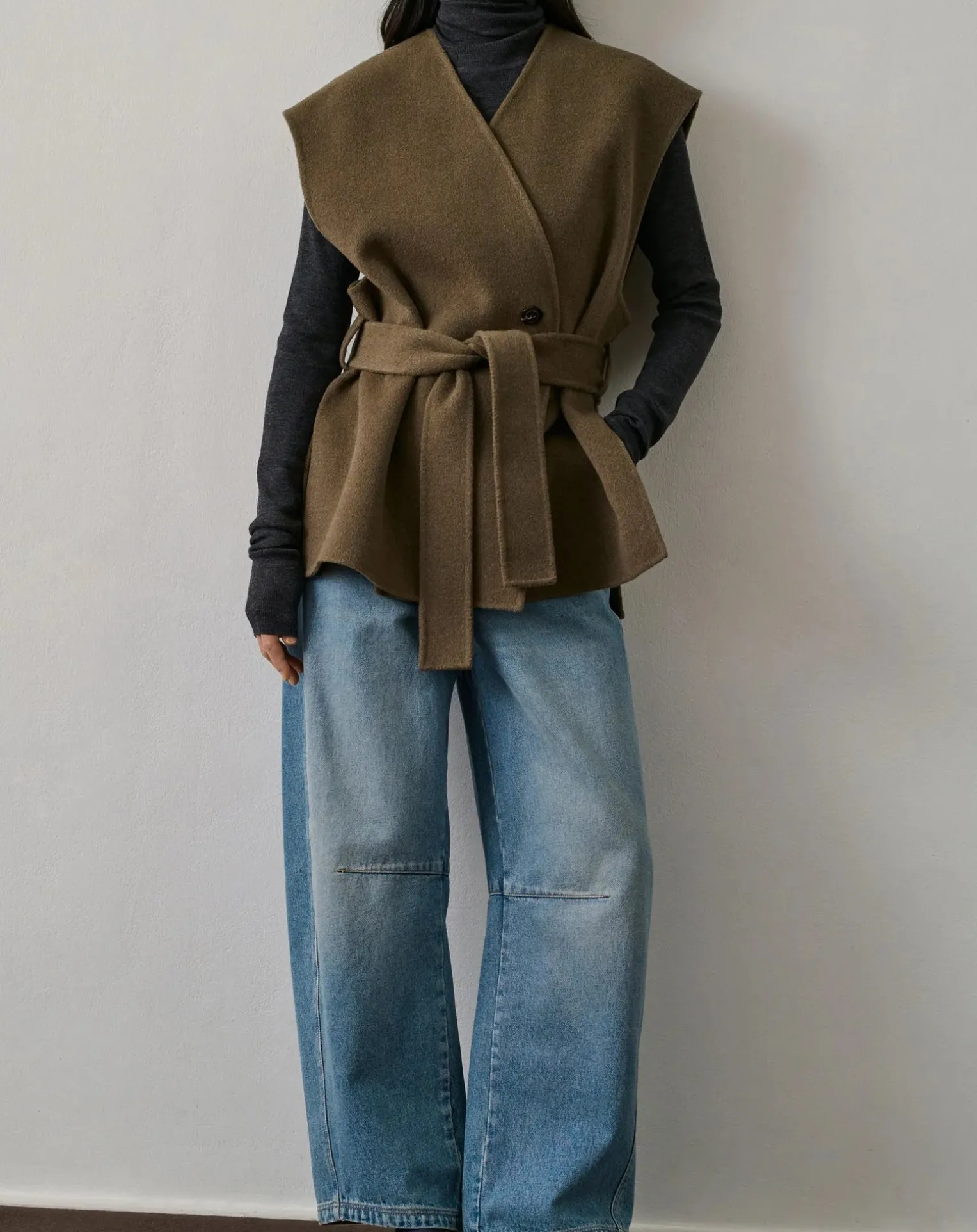 Evasion Wool Sleeveless Jacket