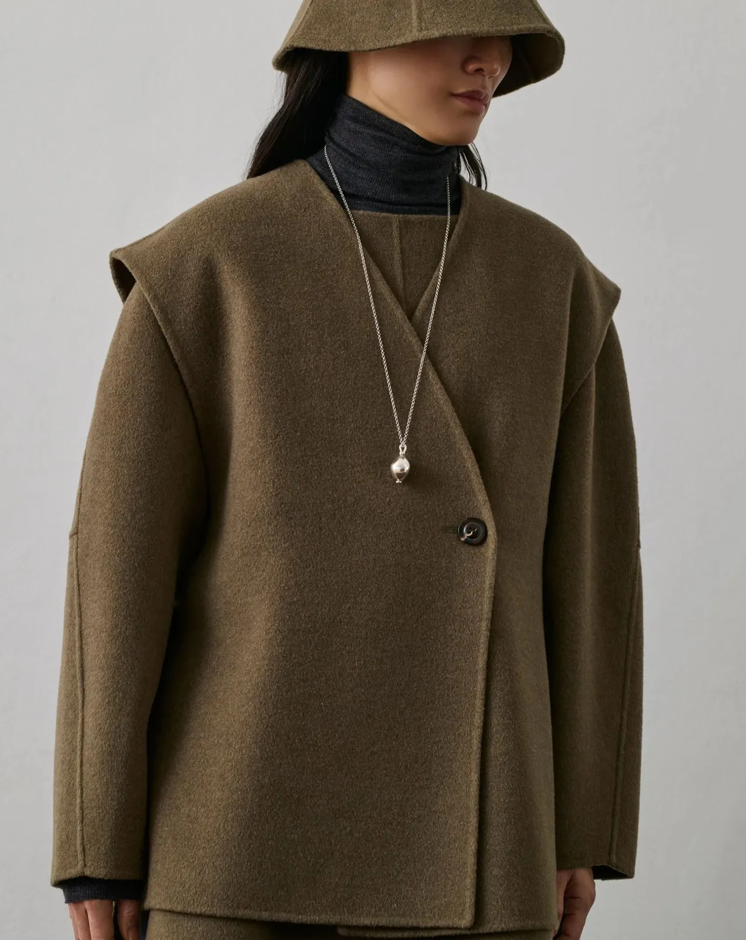 Evasion Wool Sleeveless Jacket