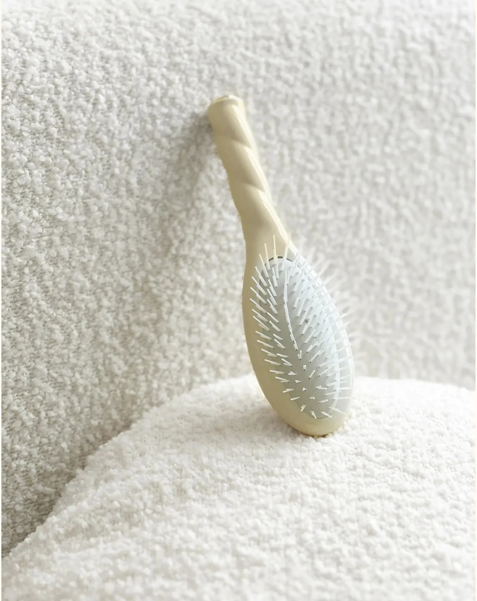 La Petite Brosse L'intense N°07 - Detangling & Stimulating