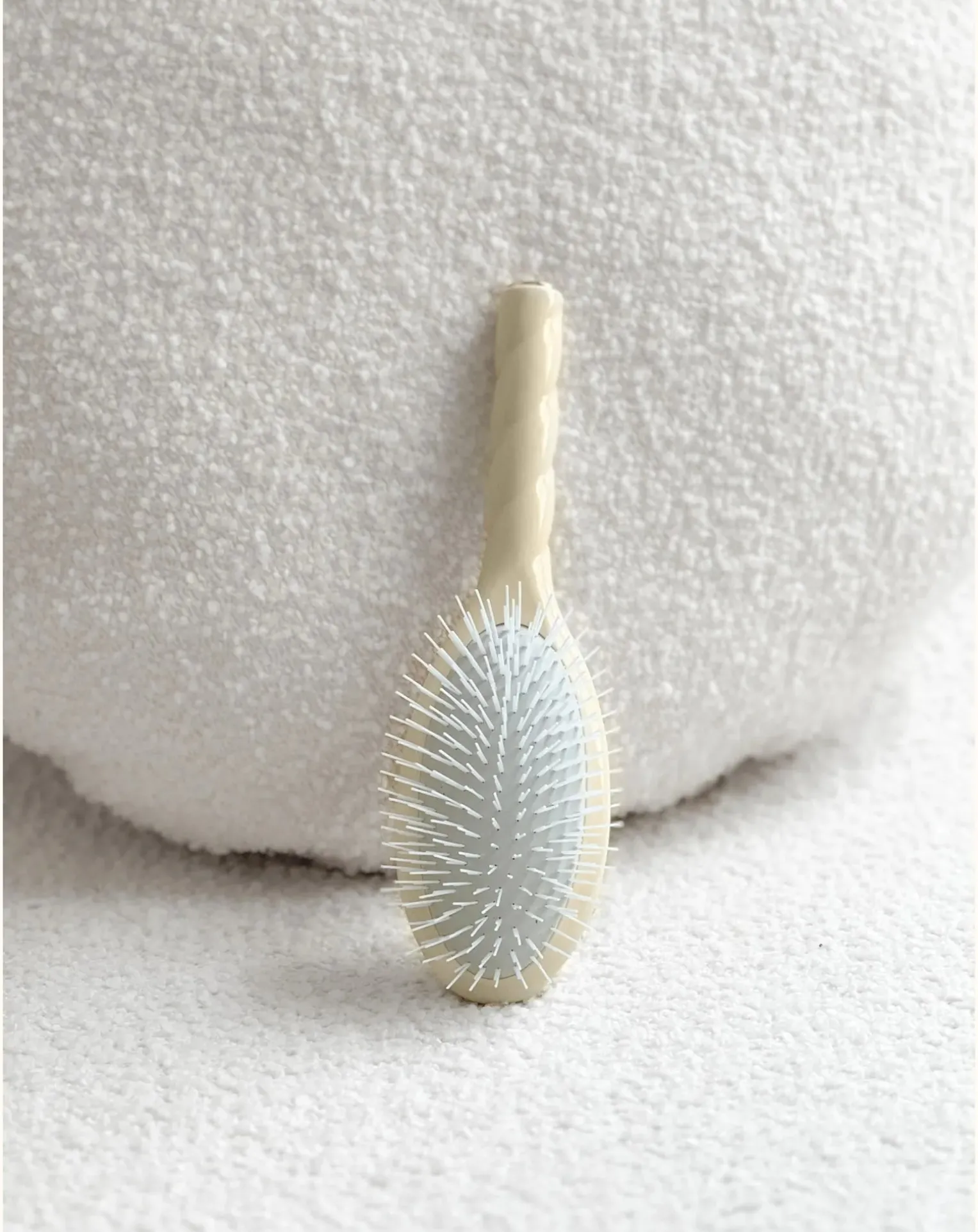 La Petite Brosse L'intense N°07 - Detangling & Stimulating