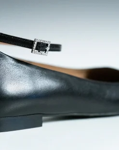 Leather ballerinas