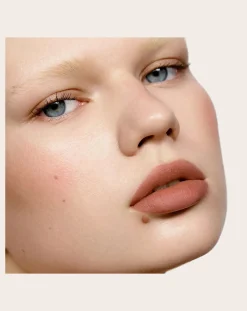 Matte cream lipstick