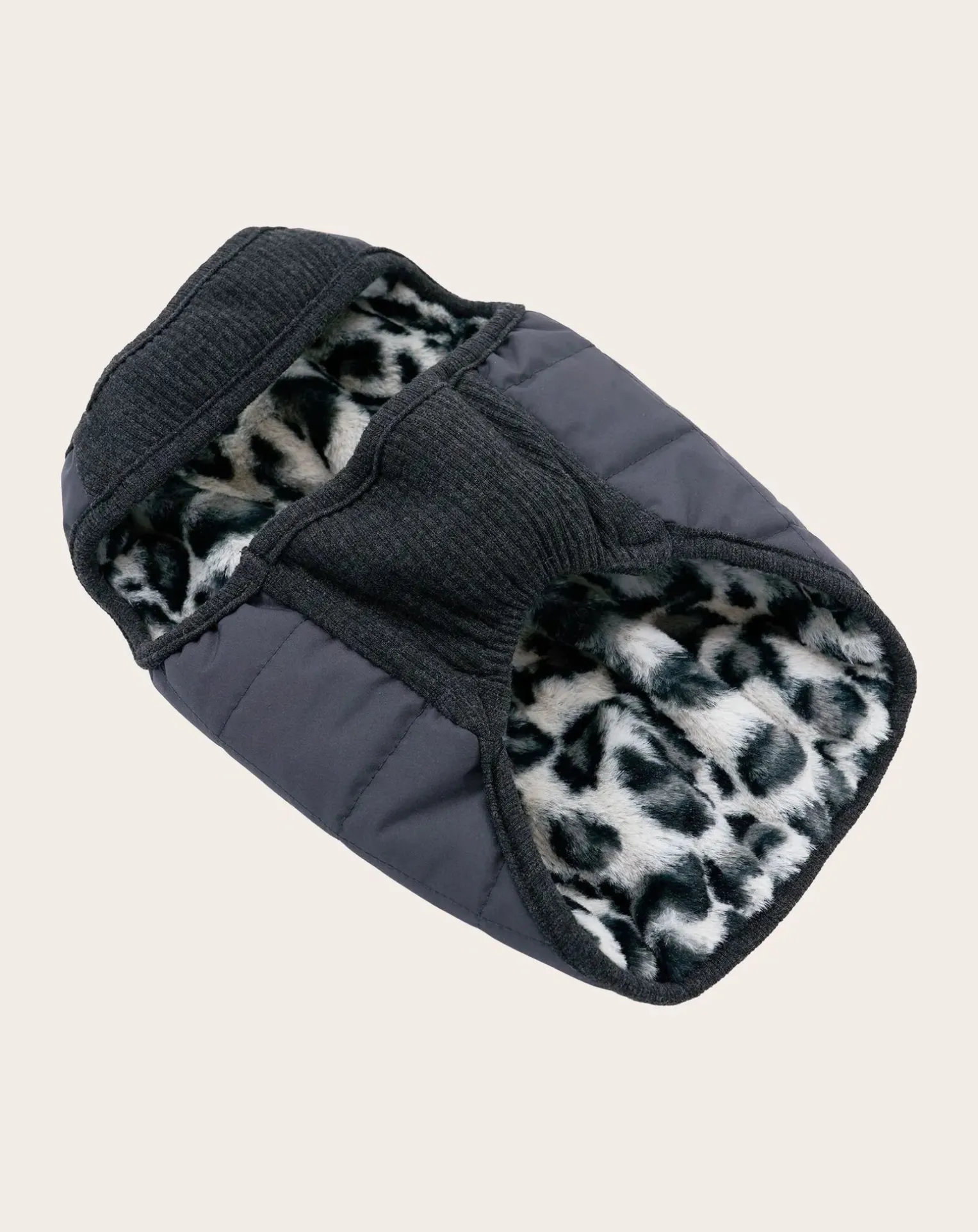 Reversible down jacket