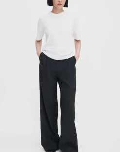 Short-sleeved cotton T-shirt