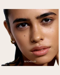 Solar Infusion soft-focus bronzer