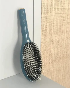 The Essential Soft N°03 Hairbrush - Sensitive Scalp