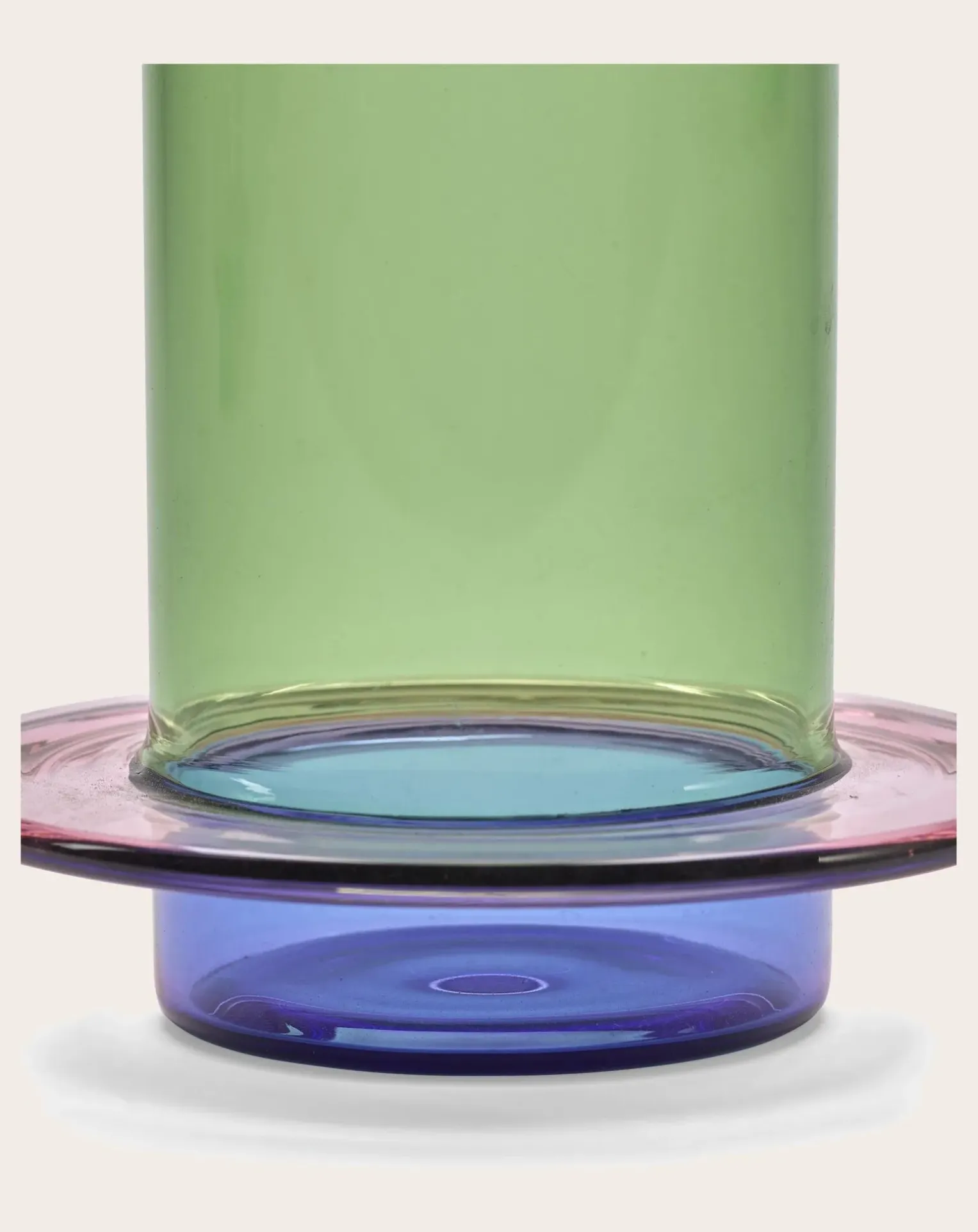 Vase Towers, Jose Levy