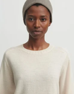 Wool hat - Women's collection